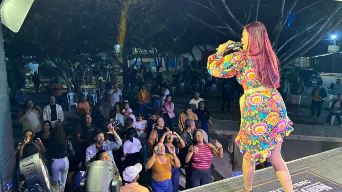 Arraiá da Conquista no Distrito de Veredinha confirma a Carreta da Cultura como exemplo para a Bahia