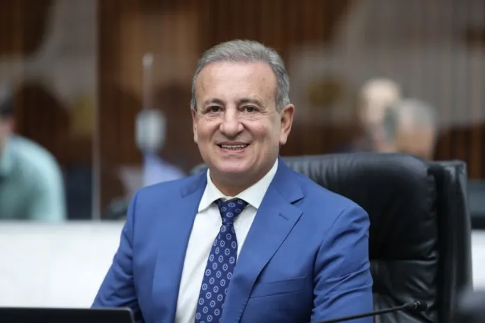 Deputado Moacyr Fadel (PSD) celebras licença ambiental para a pavimentação da Estrada do Socavão, em Castro