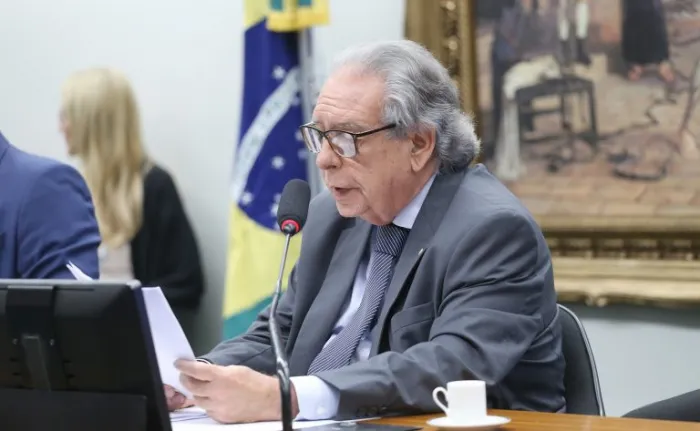 Comissão aprova obrigatoriedade de notificação de distúrbios vocais relacionados ao trabalho