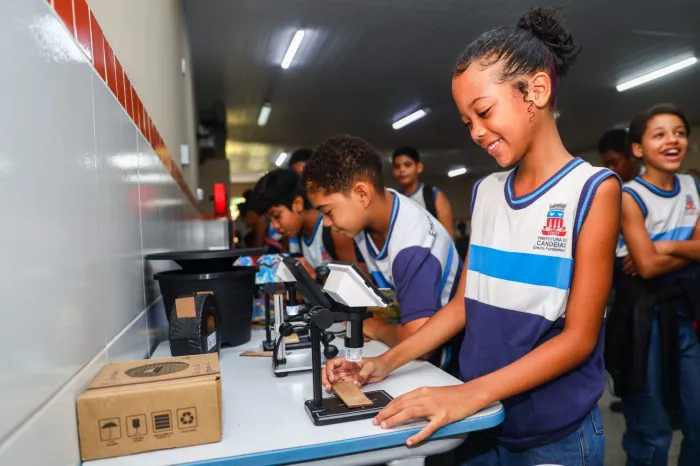 Candeias: Escola Julieta Viana recebe ação em combate ao Aedes Aegypti