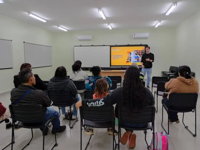 A ação faz parte de um convênio de cooperação técnica firmado entre a SEDS e o Sebrae-SP para ampliar as oportunidades de capacitação das famílias acompanhadas pelo SuperAção SP