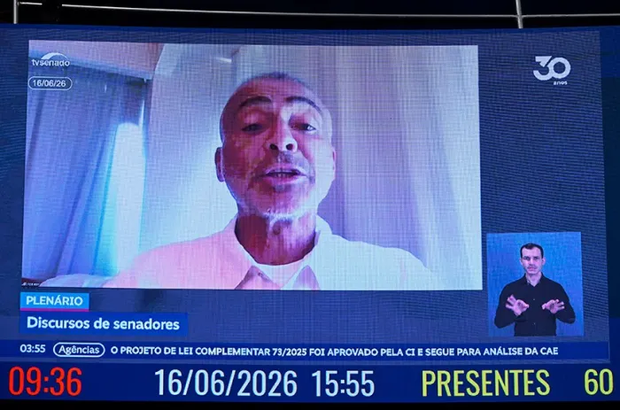 Na Copa feminina de 2027, Brasil deve evitar erros de 2014, alerta Romário