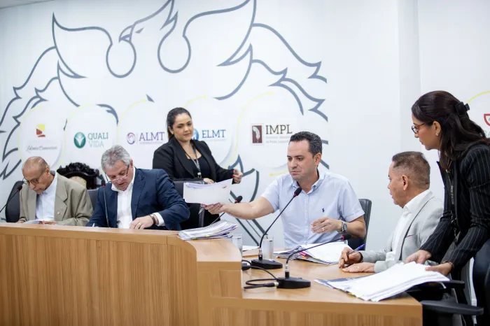 CCJR aprova 20 projetos e avança em propostas para servidores, segurança pública e áreas sociais