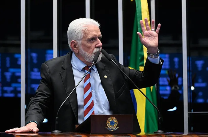 Relator, Jaques Wagner destacou importância da resistência baiana na consolidação da Independência do Brasil - Foto: Carlos Moura/Agência Senado