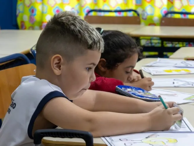 Concurso nacional estimula estudantes de São Sebastião a refletirem sobre fake news e cidadania digital