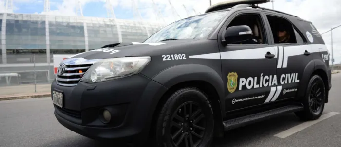Homem suspeito de perseguir e ameaçar ex-companheira é preso em flagrante pela Polícia Civil em Russas