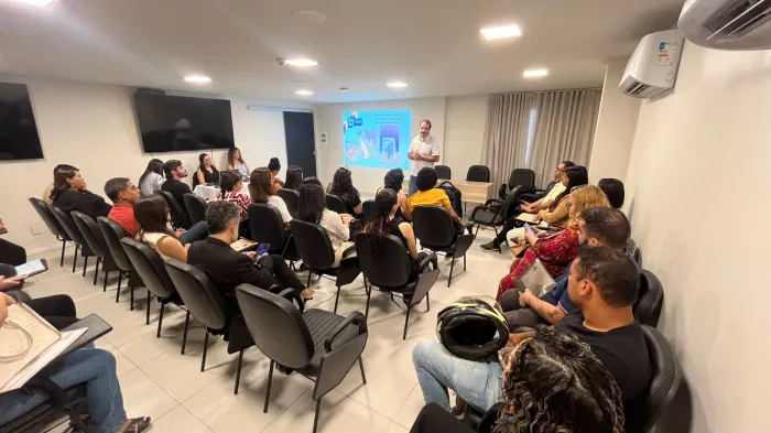 Prefeitura de Vitória da Conquista empossa 20 servidores para cargos de Educador Social e Agente Administrativo