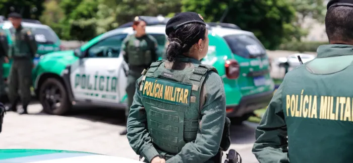Polícia Militar captura homem com mandado de prisão por roubo e furto em Fortaleza