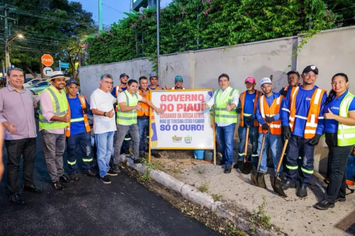 Rafael Fonteles vistoria novo asfalto na zona leste de Teresina; Governo investe R$ 6 milhões em cinco ruas da região