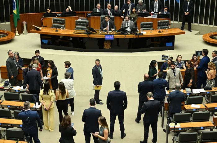 O Congresso reunido para apreciação de vetos, em maio, no Plenário da Câmara - Foto: Saulo Cruz/Agência Senado