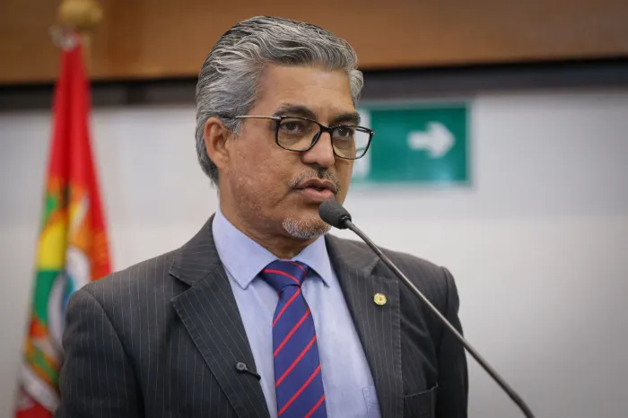 Edvaldo Magalhães destaca apoio à comissão da Aleac e cobra respostas sobre queda da ponte de Sena Madureira