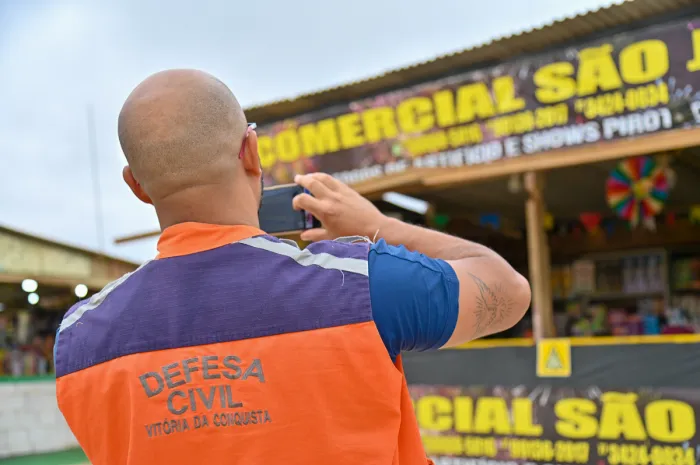 Defesa Civil e Semop intensifica fiscalização na Feira de Fogos e reforça importância da compra em locais autorizados