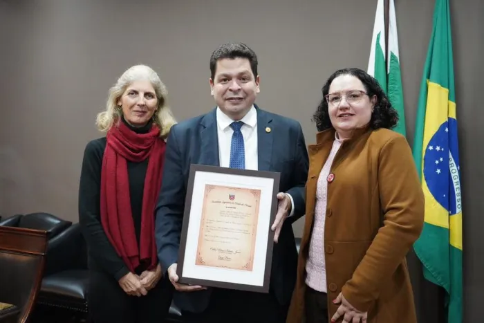 Assembleia reconhece serviço da Fundação Waldyr Becker a pacientes com câncer, em Toledo