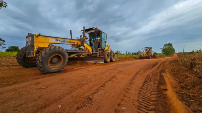 A obra é executada pela 7ª Residência Regional do DER-RO, em Alvorada do Oeste, fortalecendo a infraestrutura viária e contribuindo para o desenvolvimento da região