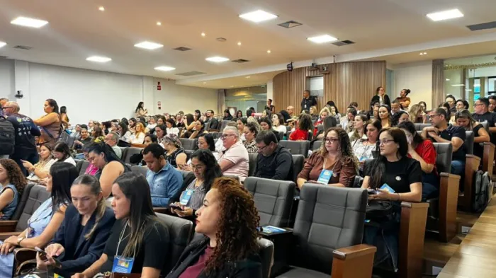 O evento reúne representantes dos ministérios da Saúde e da Educação, gestores, coordenadores municipais e integrantes das equipes de saúde e educação