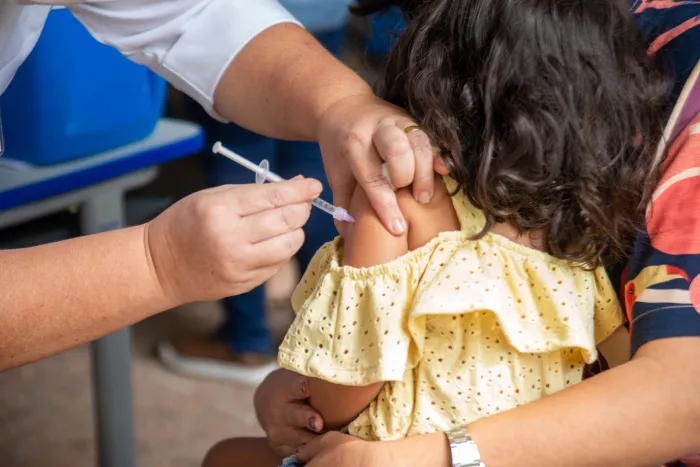 Governo de Minas promove Dia D para atualizar vacinação de crianças e adolescentes