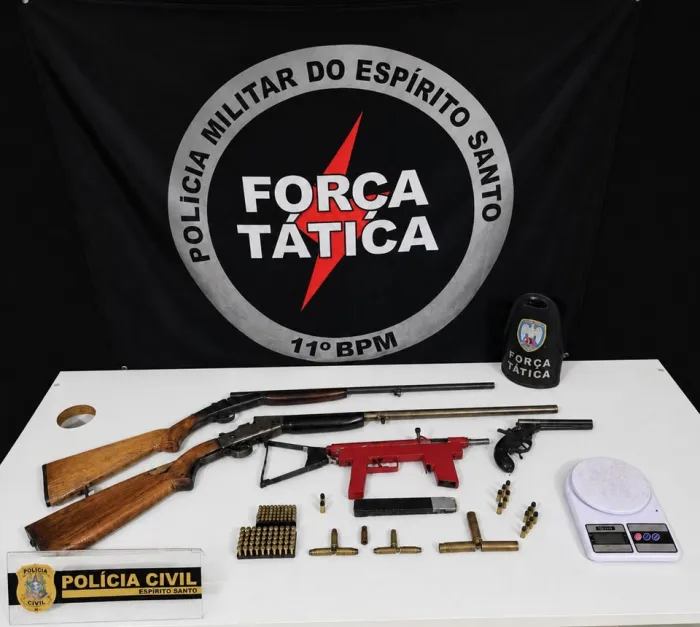 OPERAÇÃO CONJUNTA ENTRE POLICIAIS DO 11º BPM E POLÍCIA CIVIL RESULTA NA APREENSÃO DE ARMAS E MUNIÇÕES EM ÁGUA DOCE DO NORTE