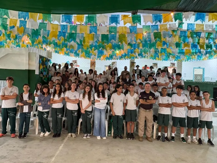 Polícia Civil promove palestra sobre bullying e cyberbullying para estudantes em Porto Seguro