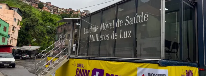 Carol Souza