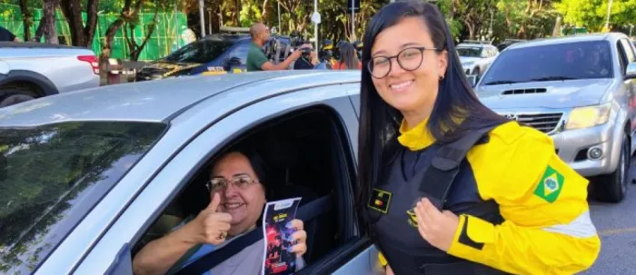 Detran-CE e órgãos parceiros realizam ação educativa alusiva aos 18 anos da Lei Seca