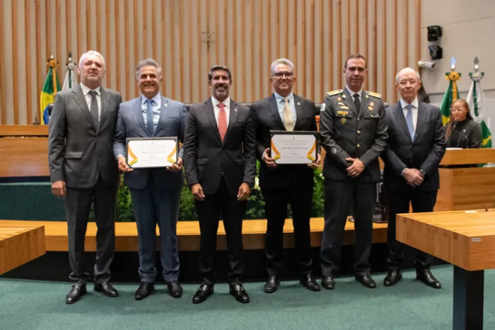 Médicos do Corpo de Bombeiros são reconhecidos como cidadãos honorários de Brasília