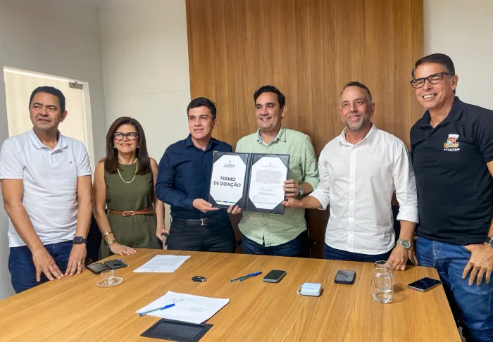 Prefeitura de Alagoinhas formaliza doação de terreno para nova fábrica da Guttos Sorvetes
