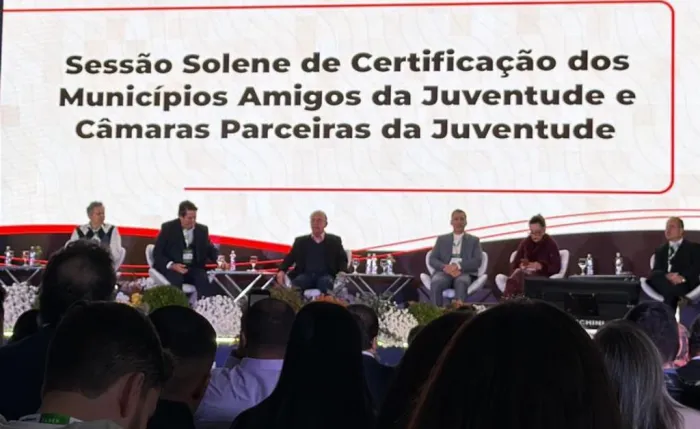 Atibaia é reconhecida com certificado da Agenda Jovem durante o Conexidades