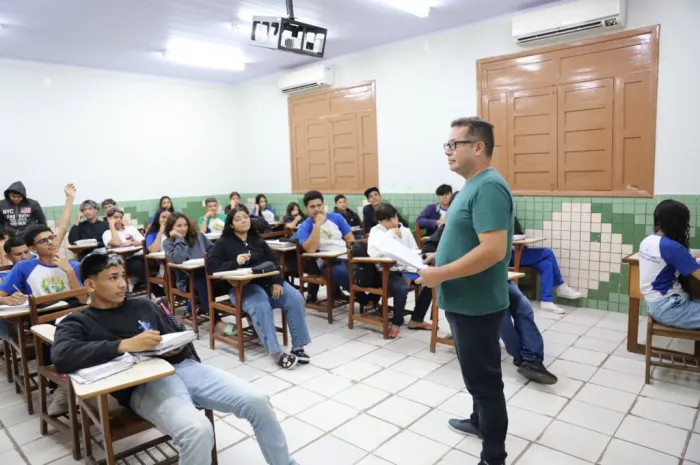 Governo convoca aprovados em processos seletivos da Educação para entrega de documentos e assinatura de contratos