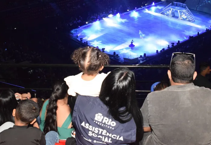 Prefeitura do Rio leva 360 atendidos pela Assistência Social ao espetáculo ‘Disney On Ice: Festa em Família’