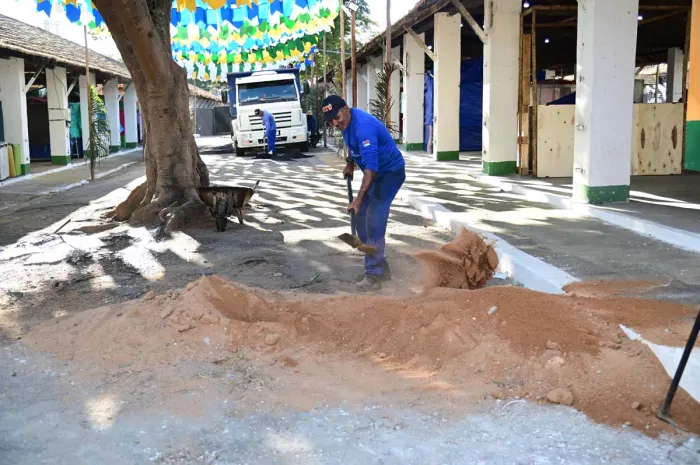 Arraiá da Conquista ganha forma no Parque de Exposições com trabalho intenso nos bastidores