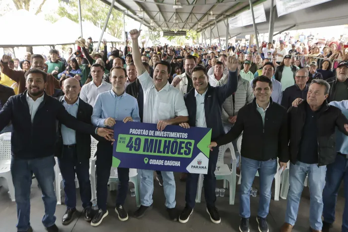 Em Cidade Gaúcha, Estado investe R$ 22,1 milhões para pavimentar a maior vila rural do Paraná