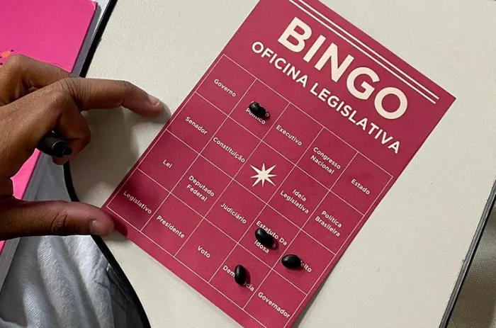 Cartela de bingo didático utilizado em turma da Oficina Legislativa credito=