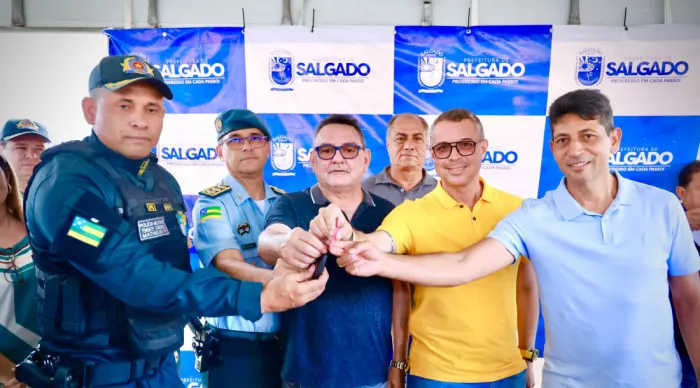 Fotos: César de Oliveira e Reinaldo Moura