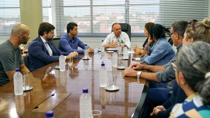 Emurb firma acordo e concede reajuste salarial aos servidores