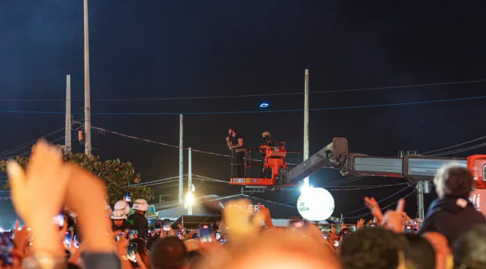 Primeira participação de Gusttavo Lima no Arraiá do Povo teve 'voo' sobre público