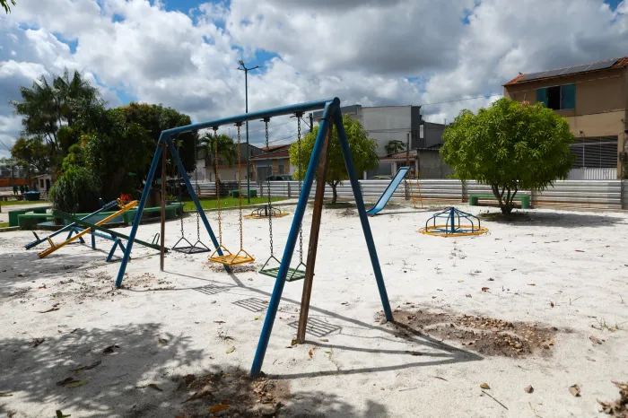 Obras da praça chegam a 70% e urbanização avança no conjunto Mururé