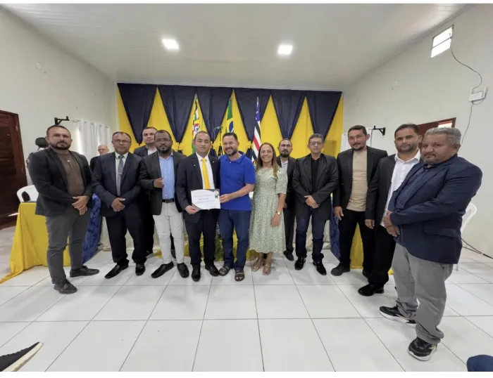 Aluízio Santos recebe Título de Cidadão Santanense em reconhecimento aos serviços prestados ao município