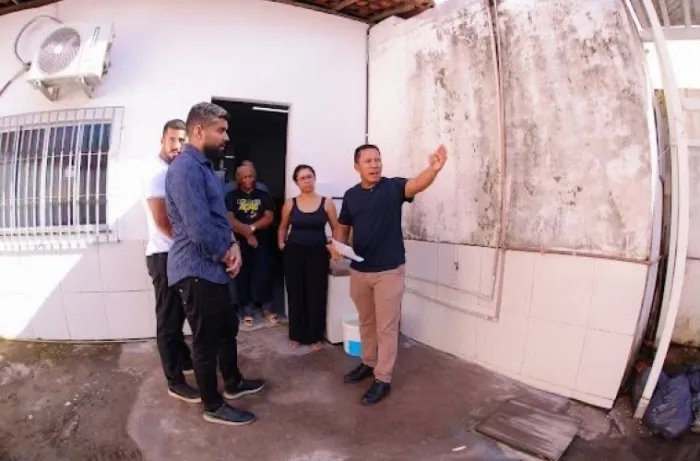 Raimundo Penha vistoria escolas municipais e propõe reparos emergenciais durante férias de julho