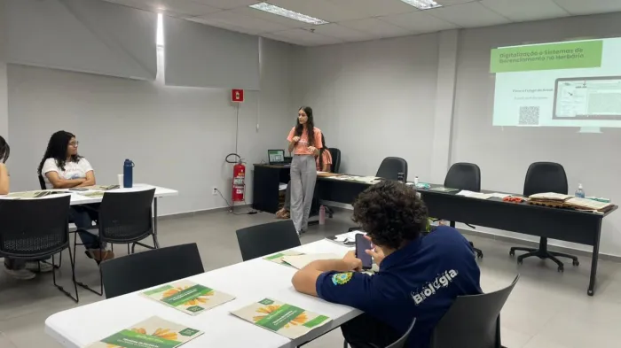Durante a oficina, os participantes tiveram acesso a conteúdos teóricos e práticos - Ascom IMA/AL