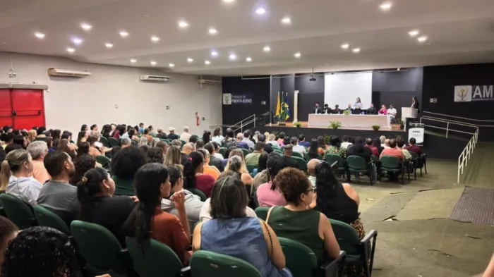 A ação reuniu 680 servidores da Rede Estadual de Ensino dos municípios de Pimenta Bueno, Primavera de Rondônia, São Felipe d’Oeste, Parecis e dos distritos de Novo Paraíso e Querência do Norte.