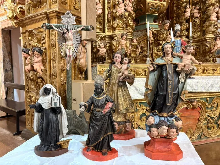 Fundação de Arte de Ouro Preto devolve imagens sacras restauradas e retorna obra atribuída a Aleijadinho à comunidade de São Bartolomeu