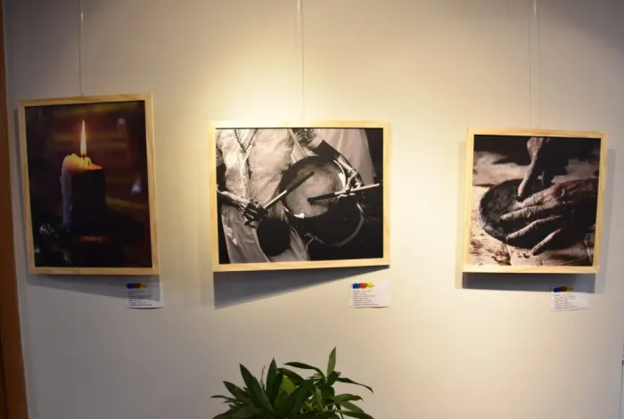 O destaque dos detalhes é uma das características das fotografias da artista