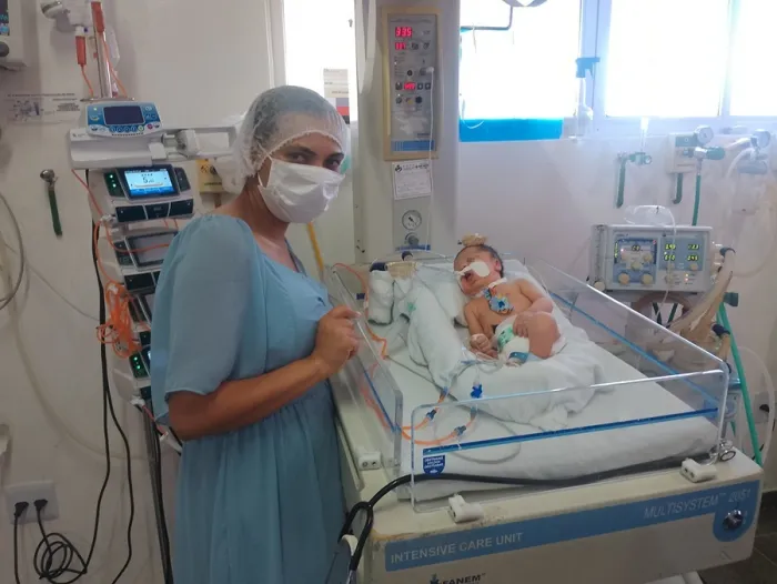 Neonatologia do Esaú Matos celebra cultura nordestina com ensaio fotográfico que valoriza a humanização do cuidado