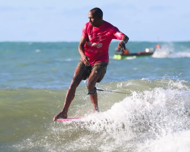 Surfista de São Sebastião conquista pentacampeonato brasileiro, título paulista e vaga para mundial