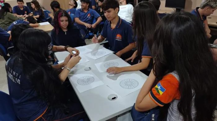 A ação reúne instituições das áreas da saúde e educação para fortalecer a promoção da qualidade de vida e o desenvolvimento integral dos estudantes da rede pública