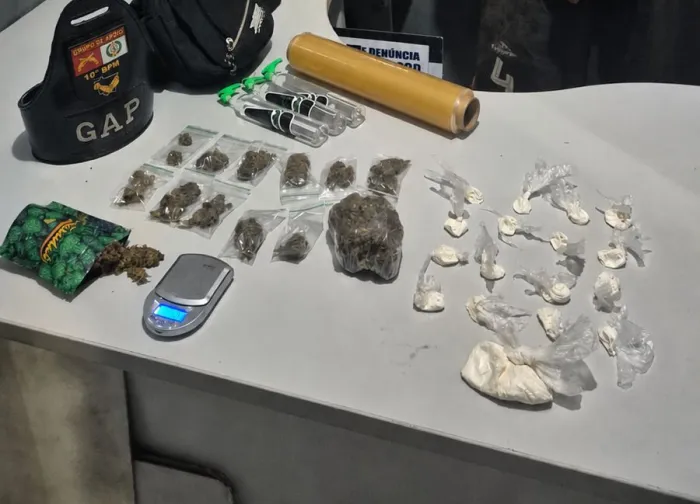PM prende homem com maconha, cocaína e frascos de lança-perfume em Cuiabá