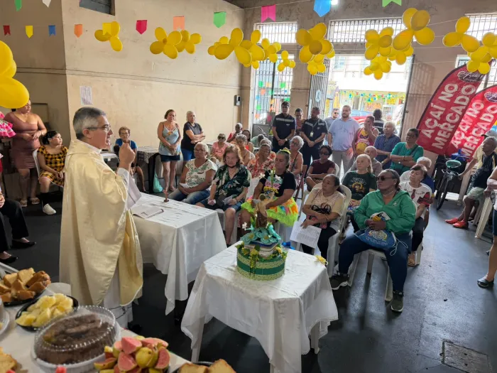 Feirantes celebram padroeiro do Mercado do Telégrafo
