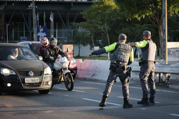 Polícia Militar reforça segurança nas marginais Tietê e Pinheiros com operação especial