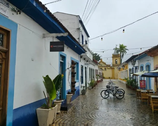 Fiscalização orienta comércios do Centro sobre cumprimento das regras de funcionamento