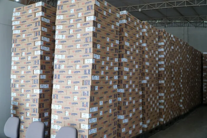 O monitoramento estadual já contabiliza a marca de 717 mil frascos distribuídos ou aplicados pela Agevisa/RO em ações de contingência ao longo de 2026